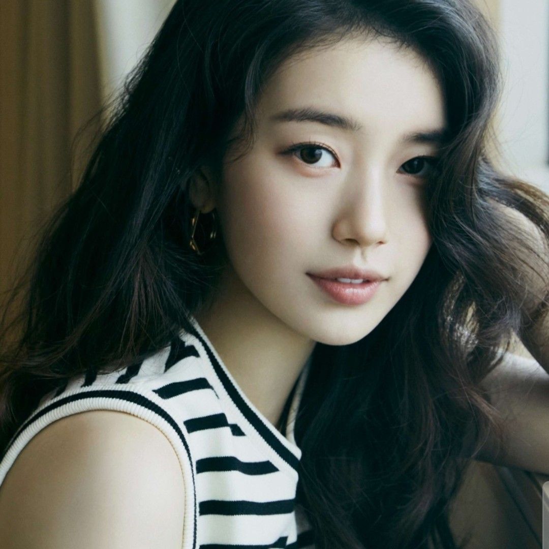 Recent activity shot of Bae Suzy