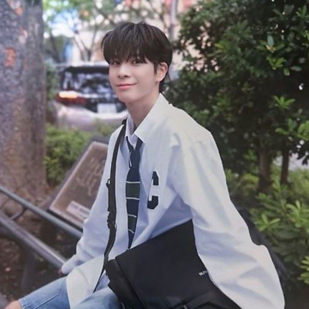 A moment captured by a fan of Jeong Dongwon