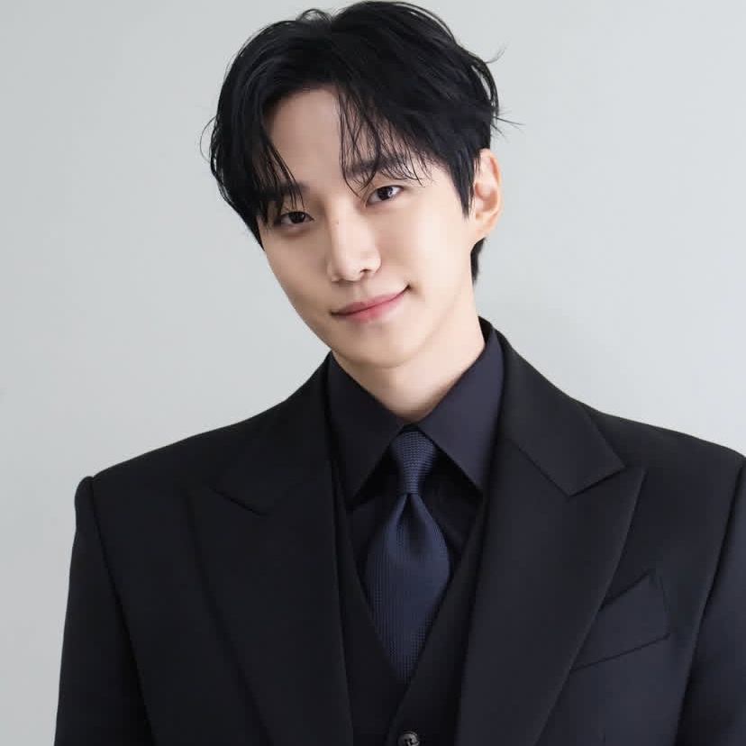 イ・ジュノの最新写真