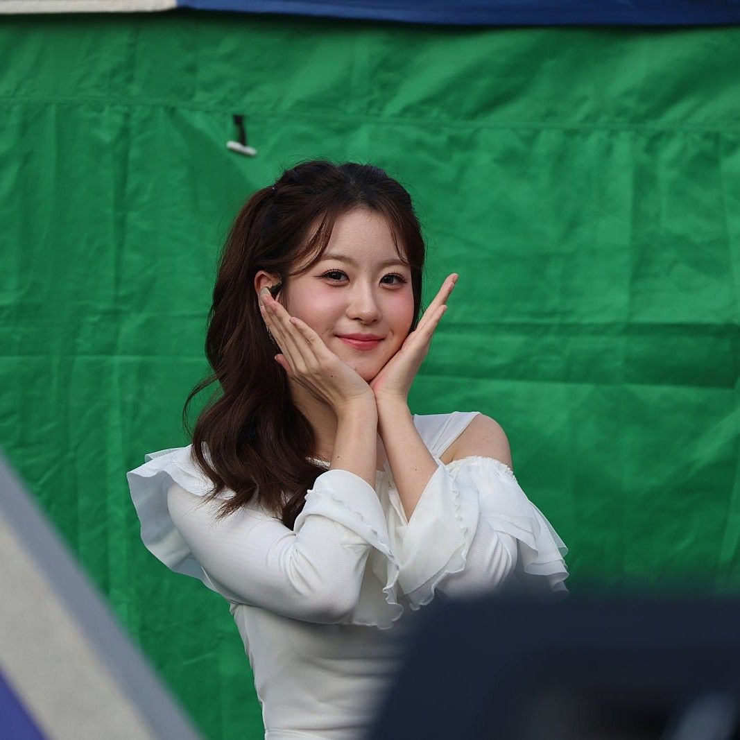 Recent activity shot of Oh Yujin