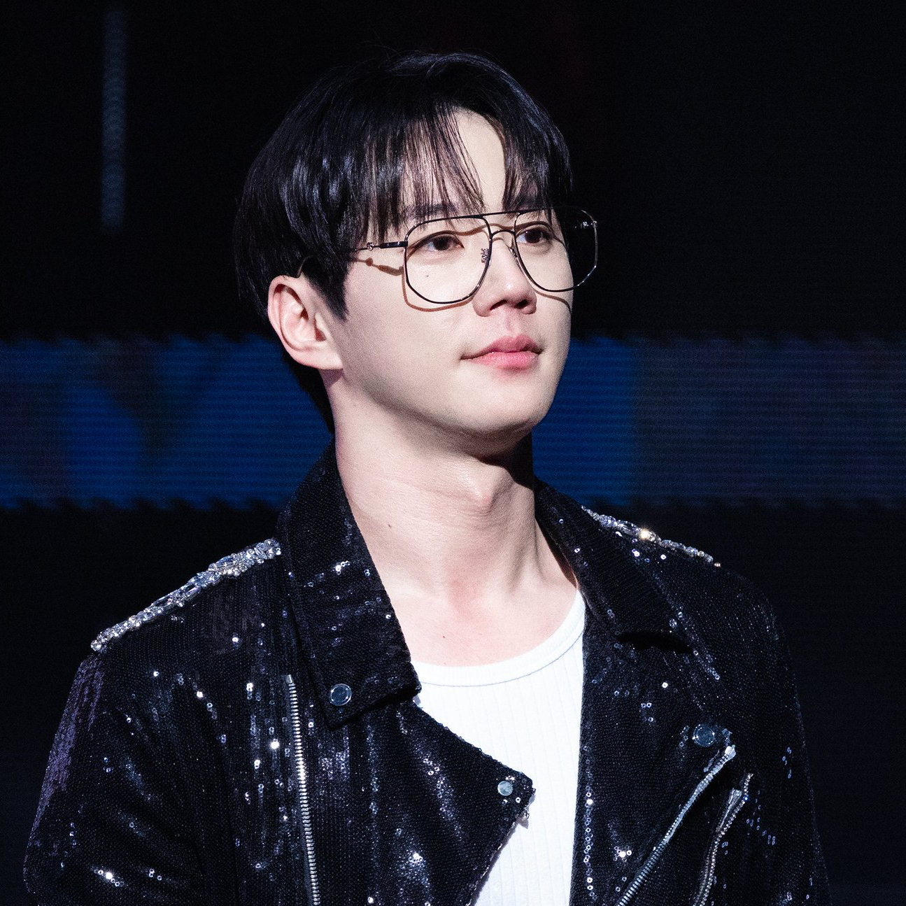 Behind-the-scenes cut of Lee Junyoung