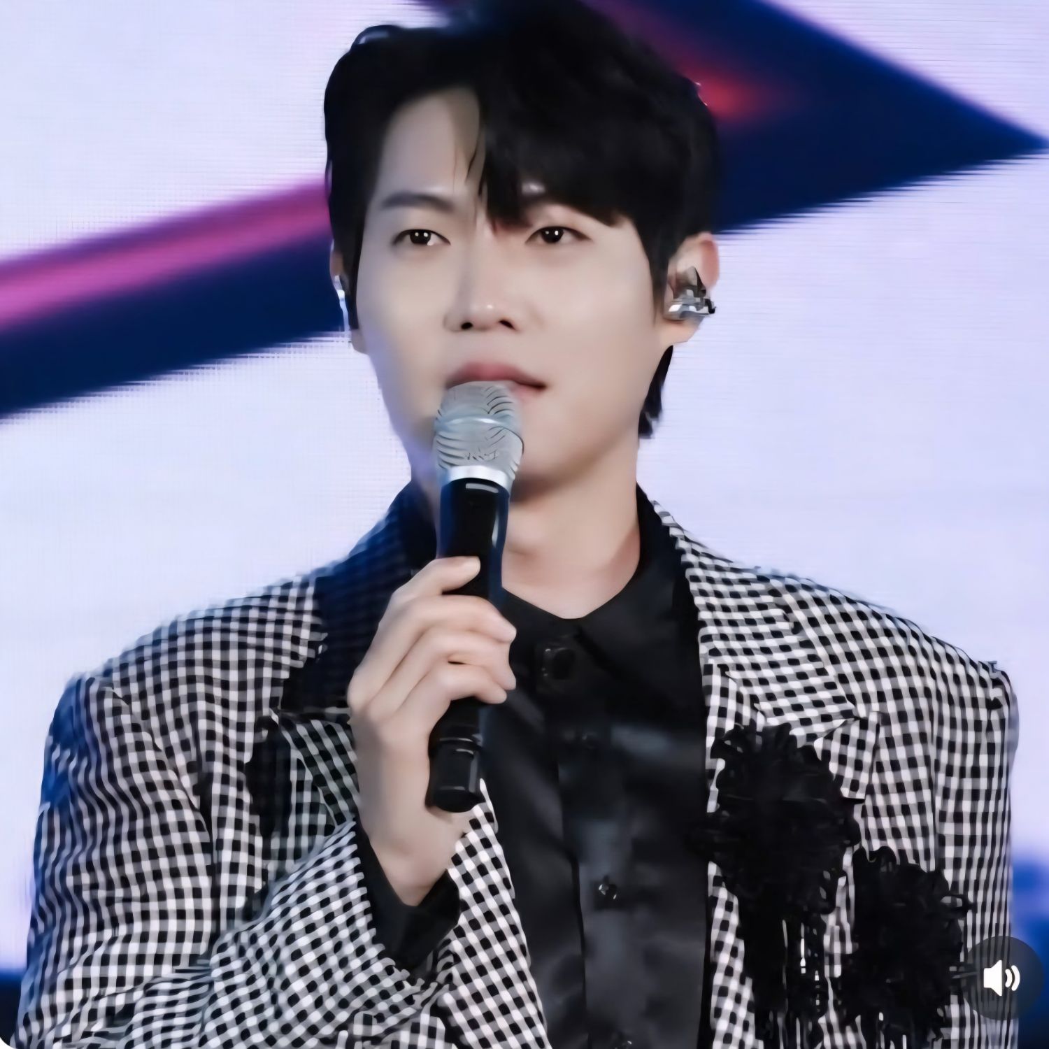 Behind-the-scenes cut of Son Taejin