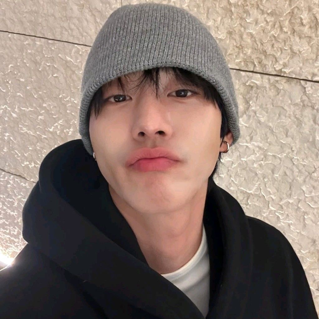 Latest photo of Ahn Hyoseop