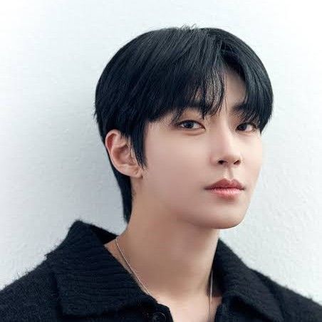 Latest photo of Hwang Inyoup