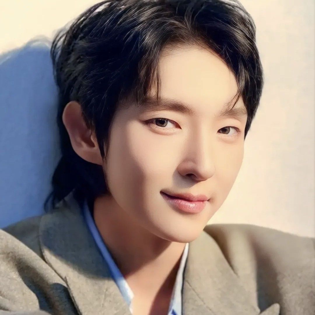Behind-the-scenes cut of Lee Joongi