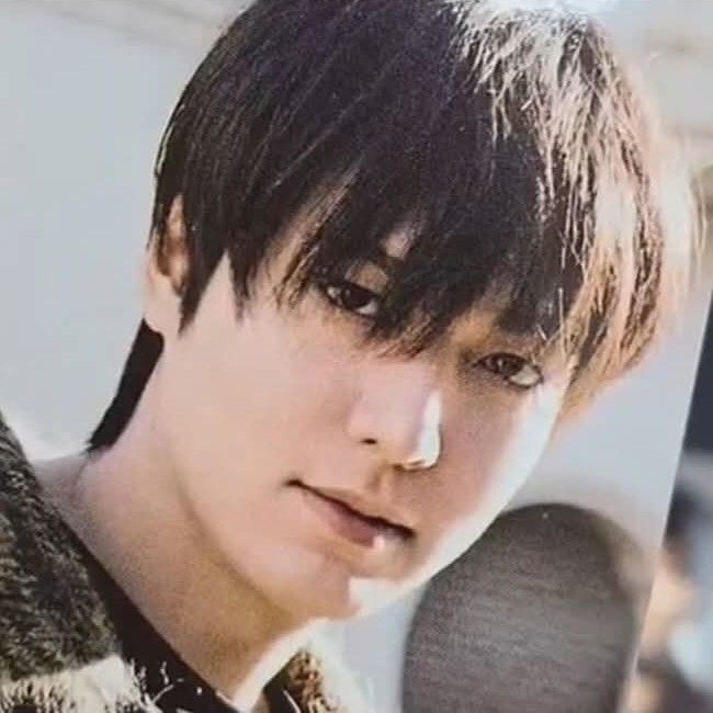 粉絲拍下的李敏鎬瞬間