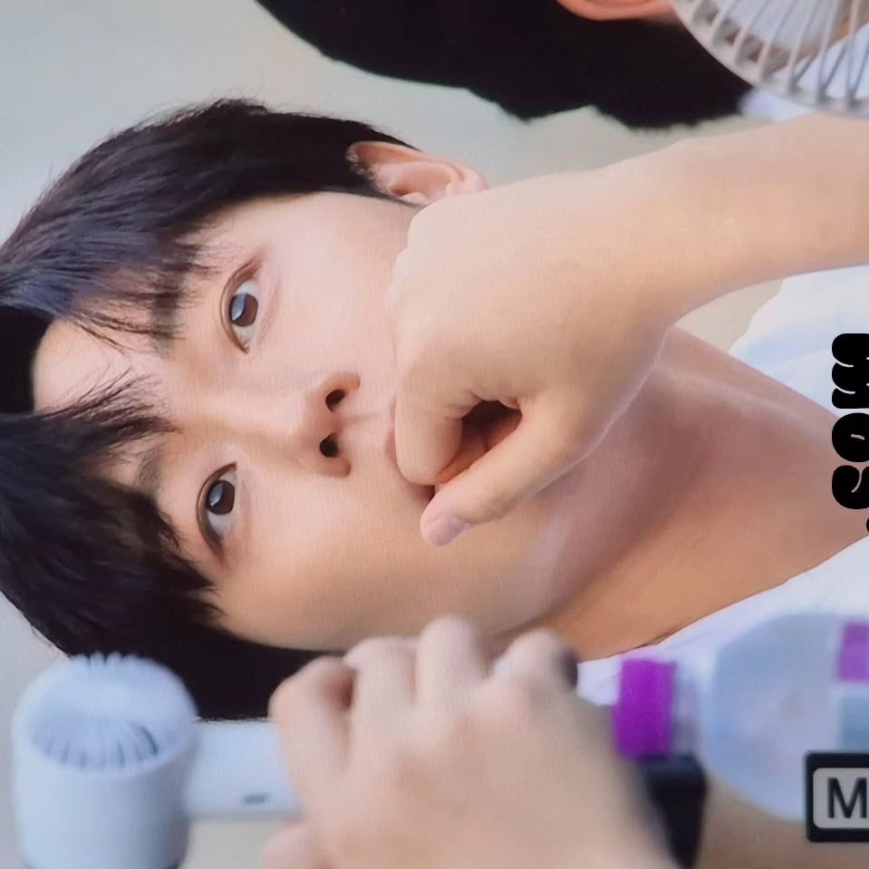A moment captured by a fan of Lee Dohyun