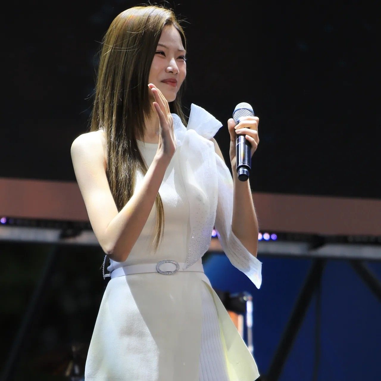 A moment captured by a fan of Bae Ahyeon