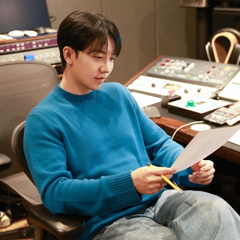 Latest photo of Lee Seunggi