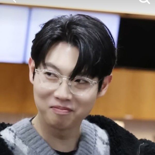 Recent activity shot of Son Taejin