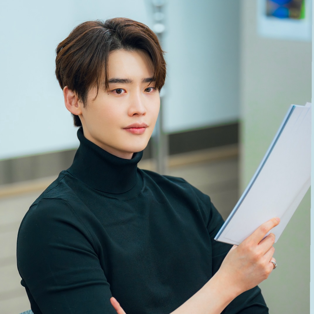Behind-the-scenes cut of Lee Jongsuk