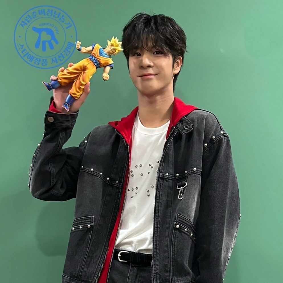 Recent activity shot of Jeong Dongwon
