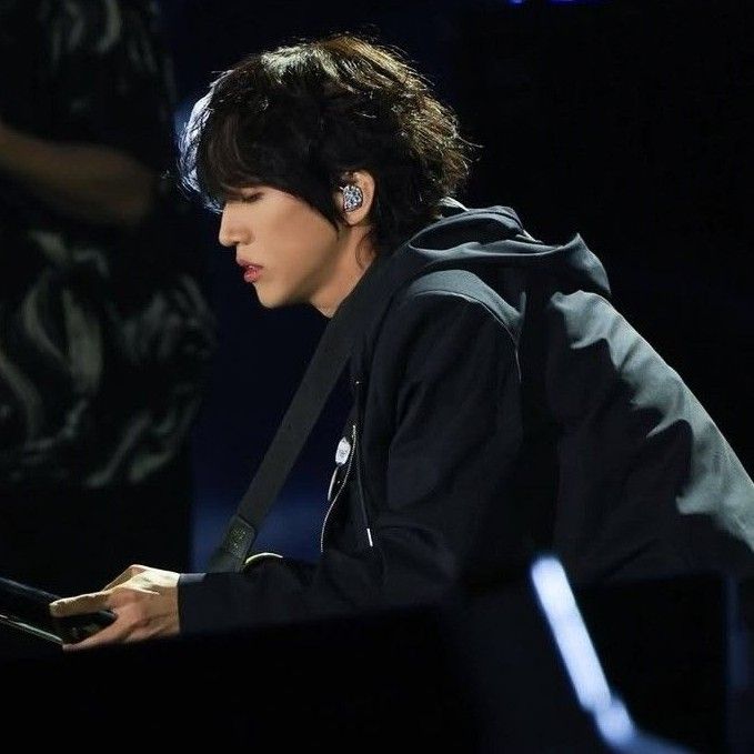 Recent activity shot of Lee Seungyoon