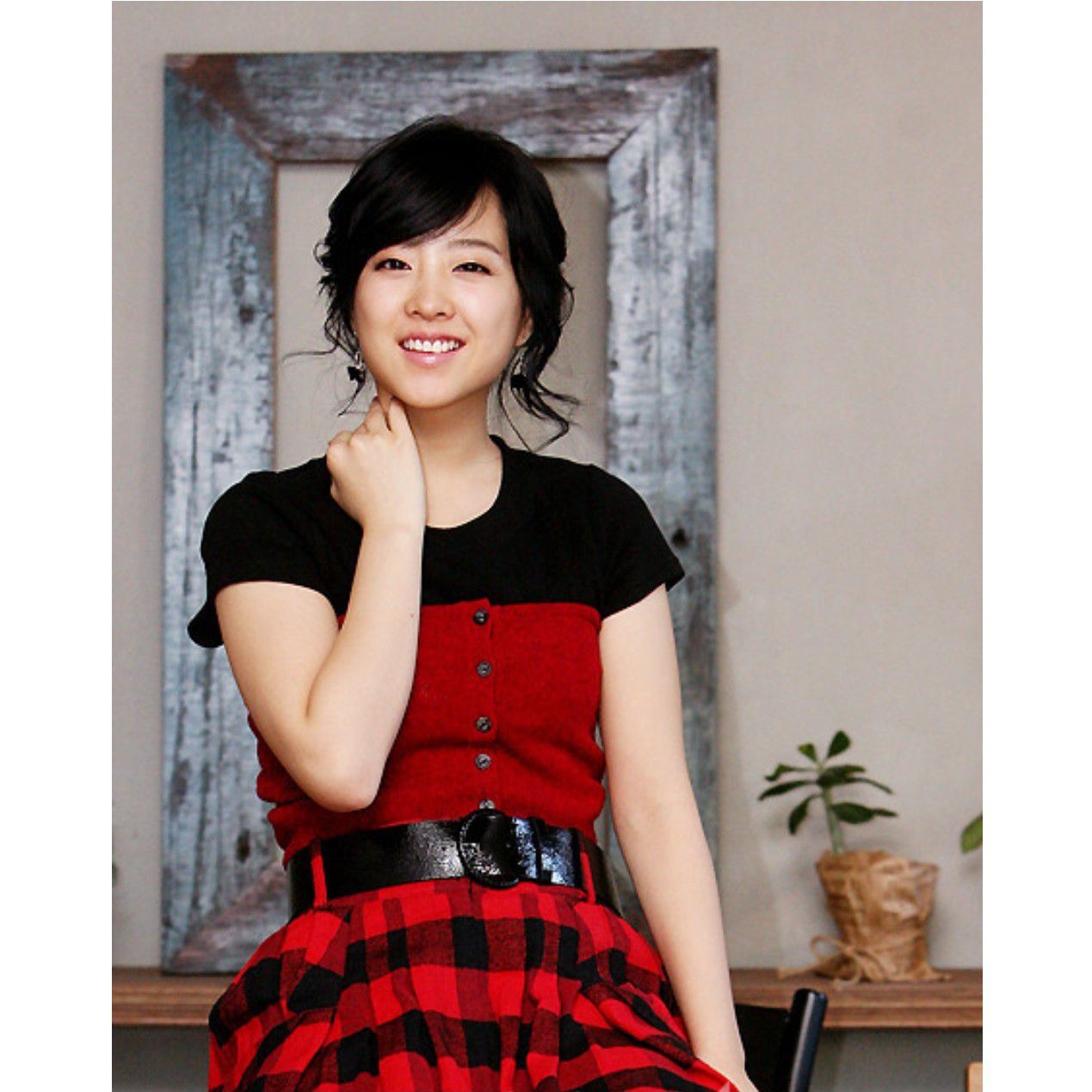 Behind-the-scenes cut of Park Boyoung