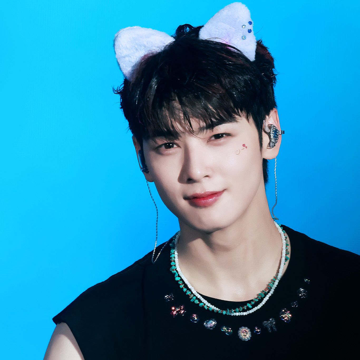 Recent activity shot of Cha Eunwoo