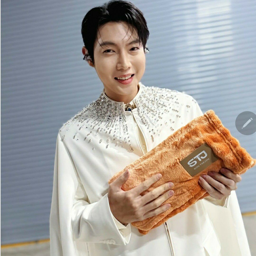 Recent activity shot of Son Taejin