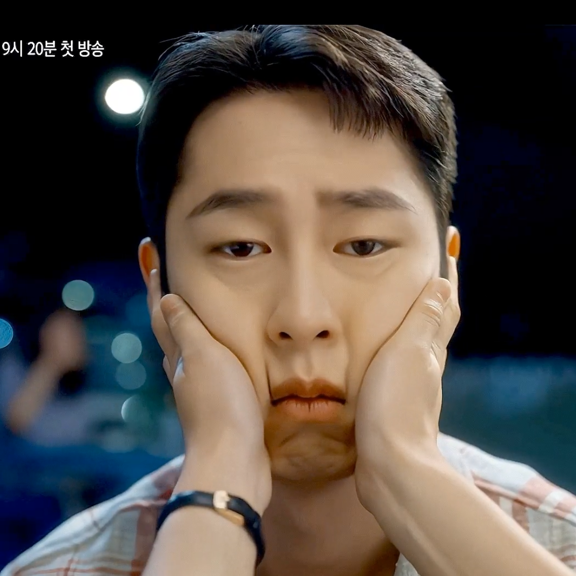 Behind-the-scenes cut of Lee Jaewook