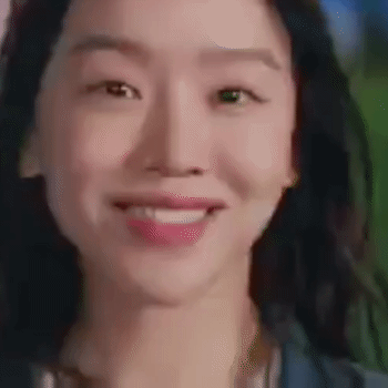 Behind-the-scenes cut of Shin Haesun