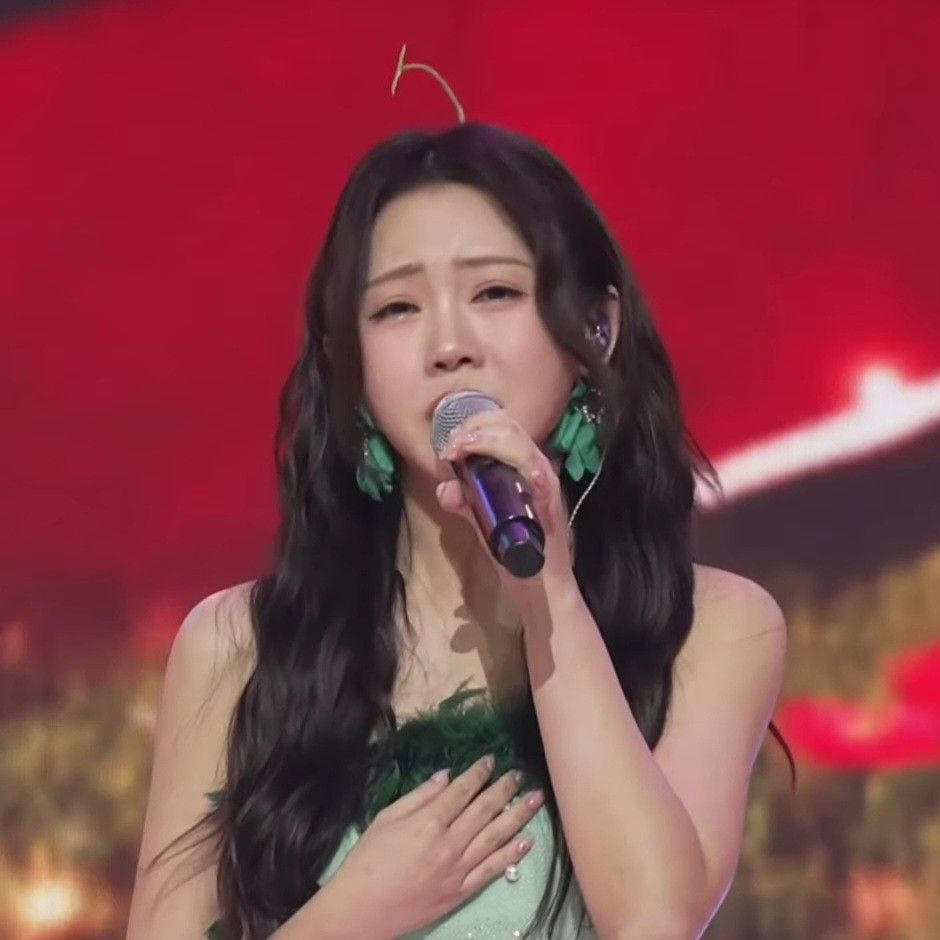 Latest photo of Hong Jiyoon