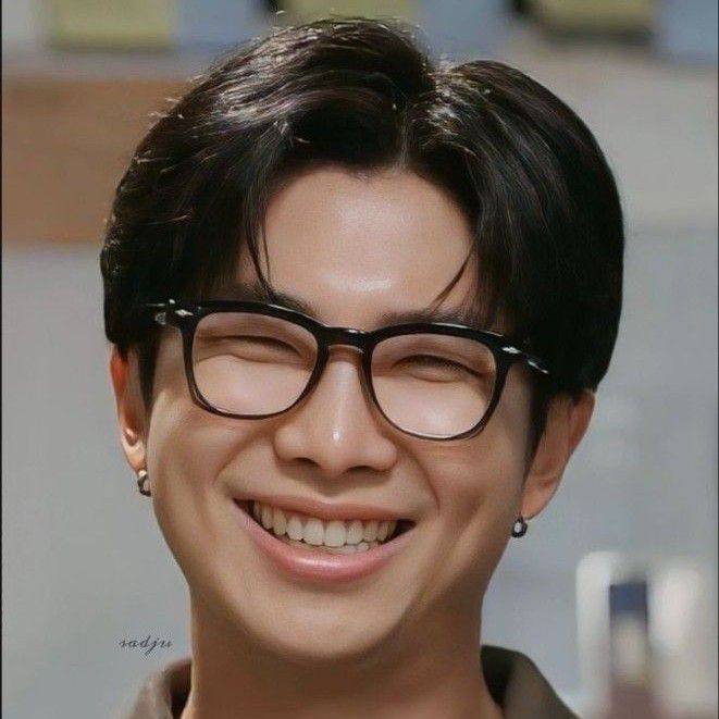 Recent activity shot of Kim Taehyung (V)