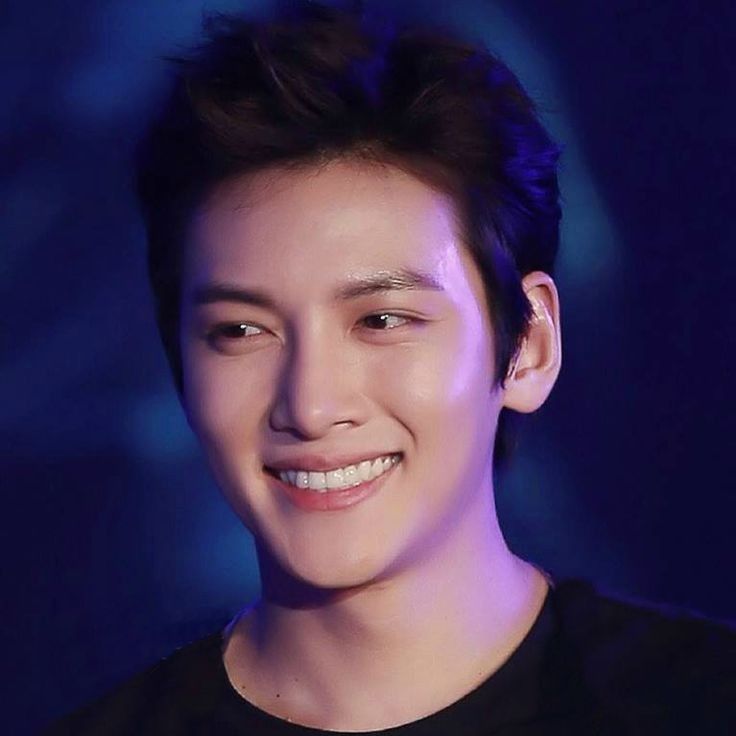 チ・チャンウクの最近の活動ショット