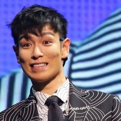 A moment captured by a fan of T.O.P