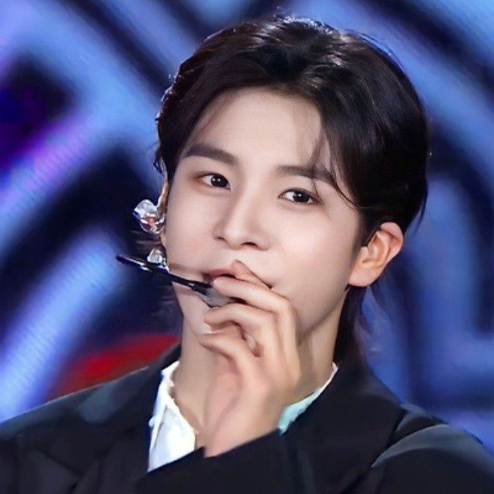 Cuplikan di balik layar dari Jeong Dongwon