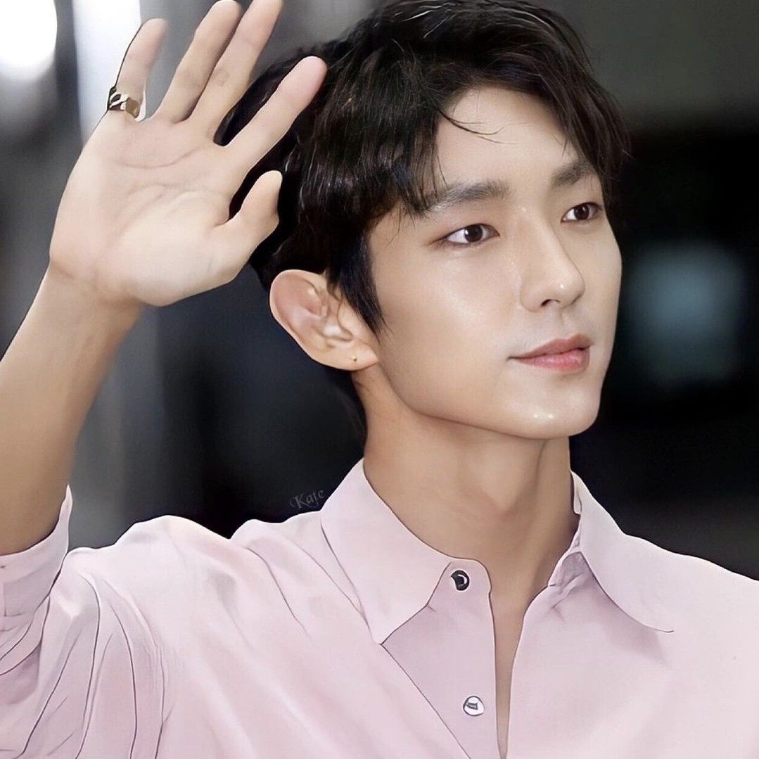 Momen yang diabadikan oleh penggemar Lee Joongi