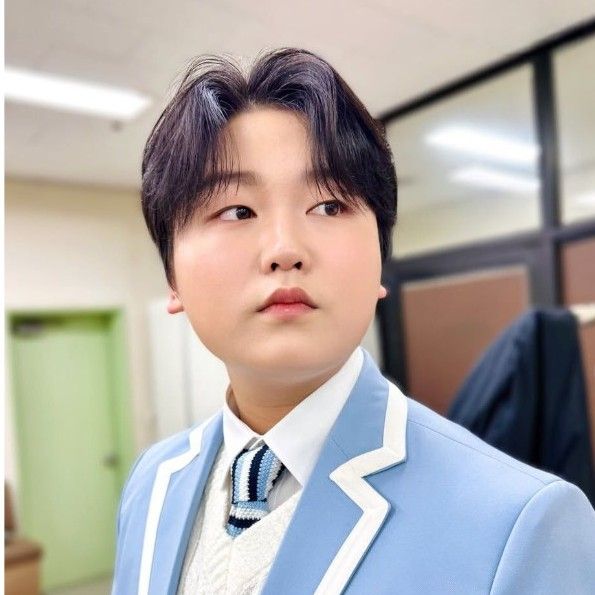 Behind-the-scenes cut of Park Sungon