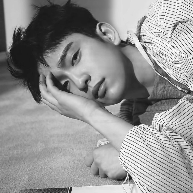 Latest photo of Park Jinyoung