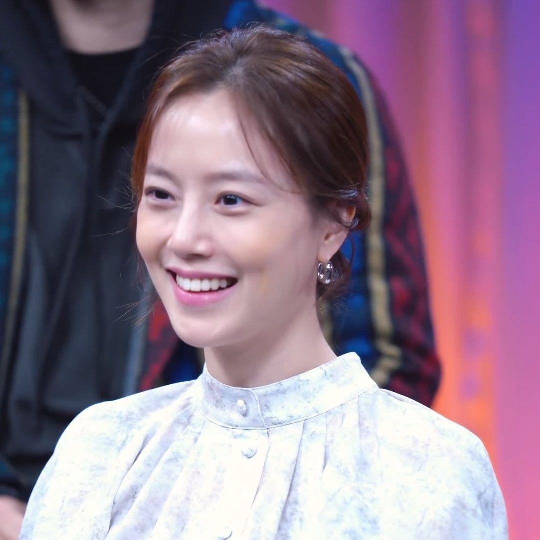 Behind-the-scenes cut of Moon Chaewon