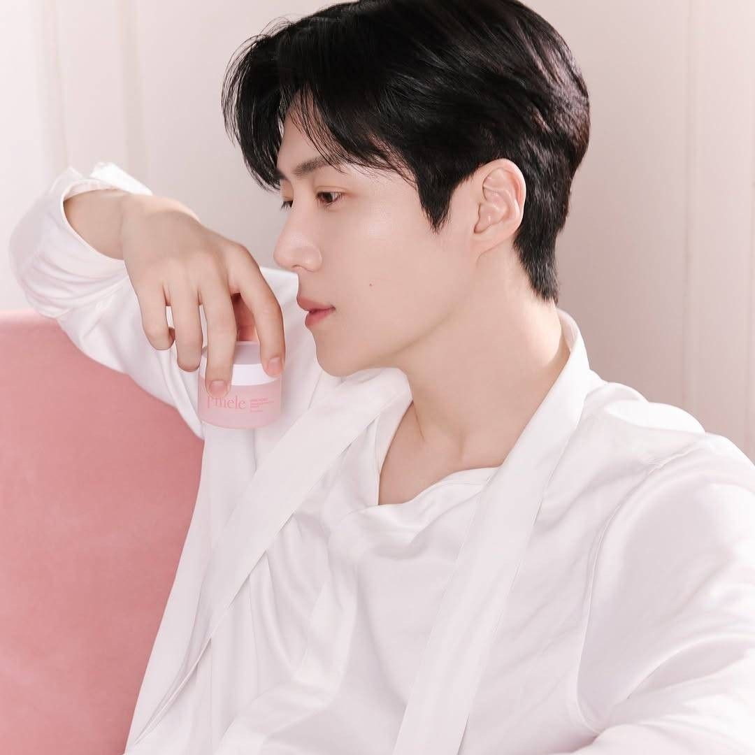 Latest photo of Kim Seonho