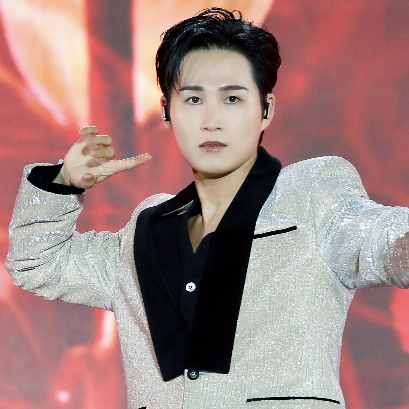 김희재의 비하인드 컷