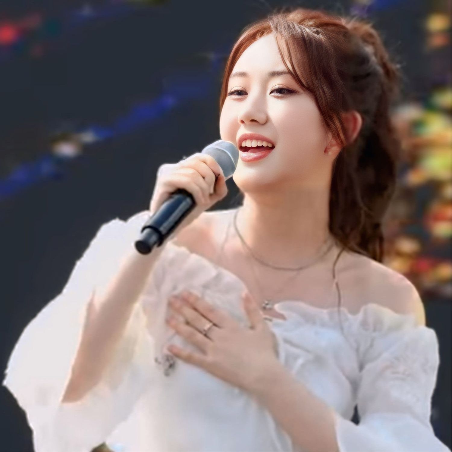 Behind-the-scenes cut of Jeon Yujin