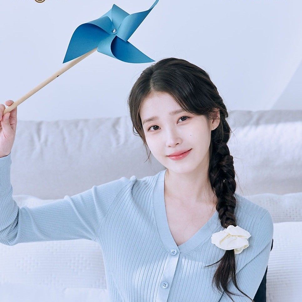 A moment captured by a fan of IU