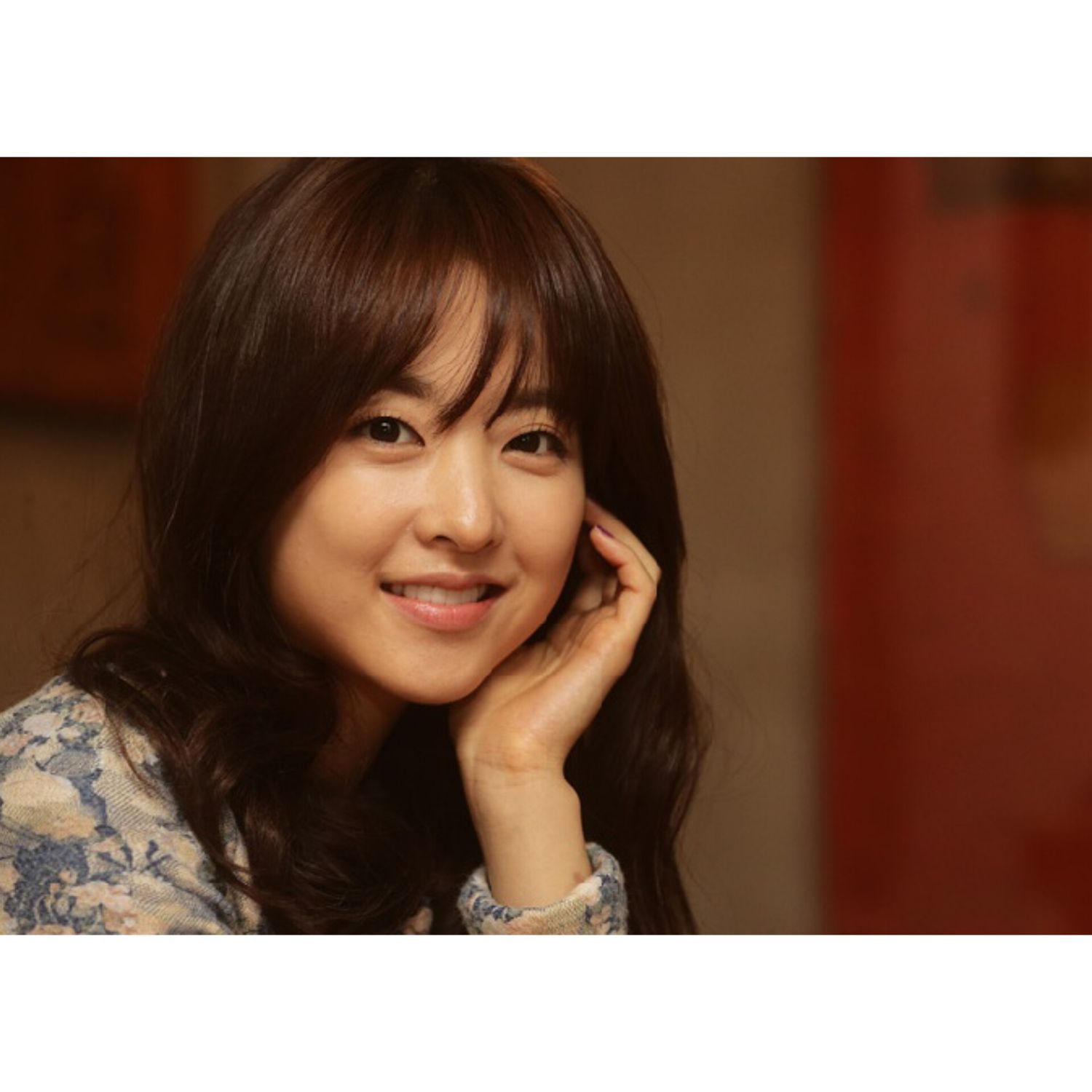 Behind-the-scenes cut of Park Boyoung