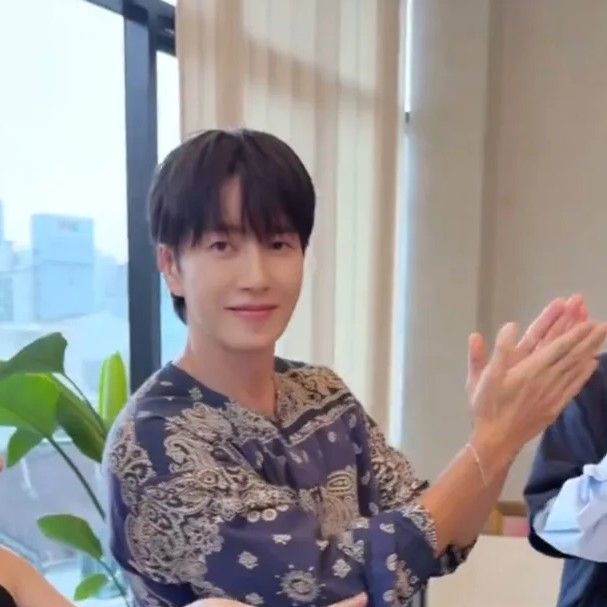 A moment captured by a fan of Park Haejin