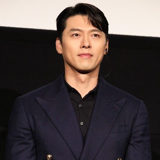 Behind-the-scenes cut of Hyun Bin