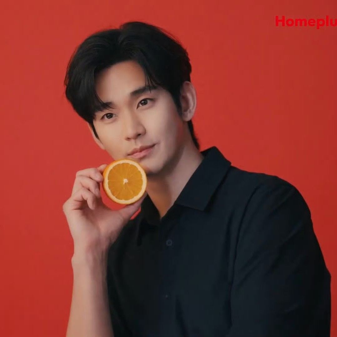 金秀贤的最新照片