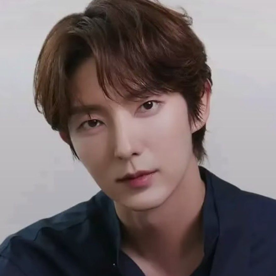 Foto terbaru dari Lee Joongi