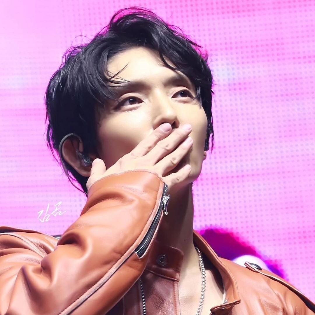 Behind-the-scenes cut of Lee Joongi