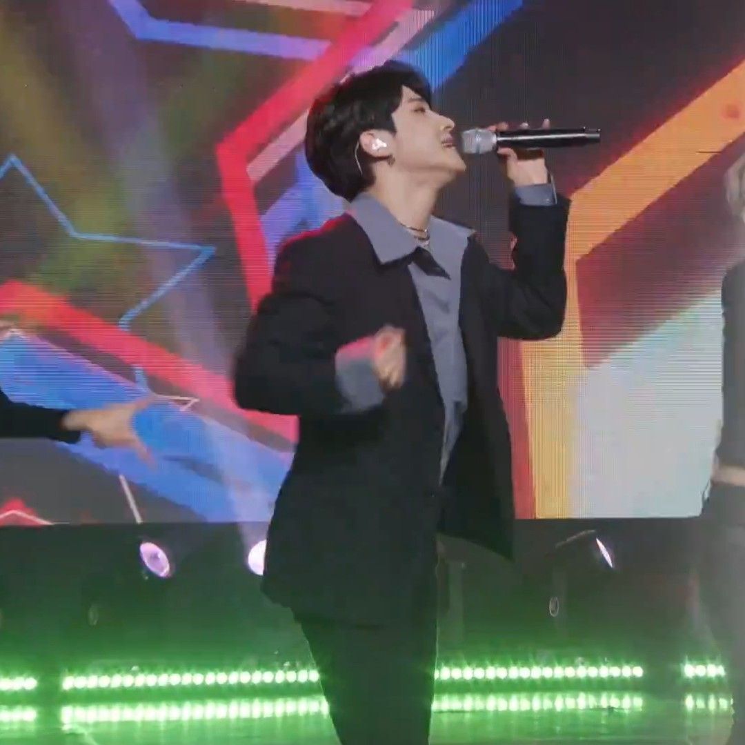 Behind-the-scenes cut of Seong Ri