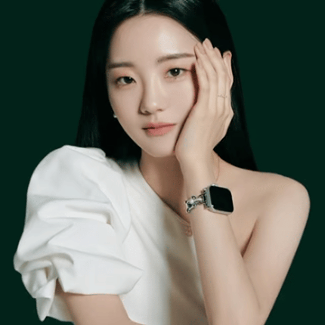 Recent activity shot of Cho Yihyun