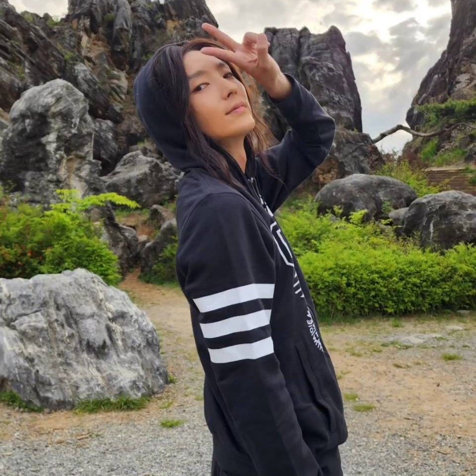 Behind-the-scenes cut of Lee Joongi