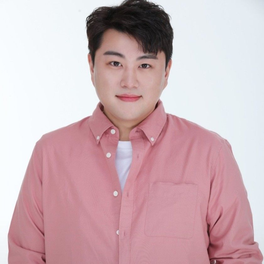 Foto kegiatan terbaru dari Kim Hojoong