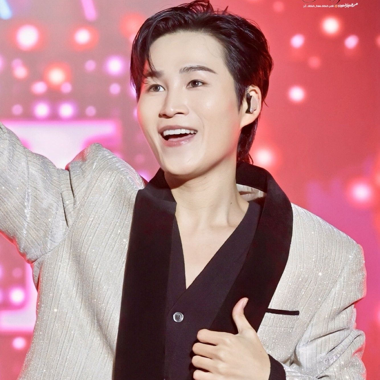 粉絲拍下的金熙栽瞬間