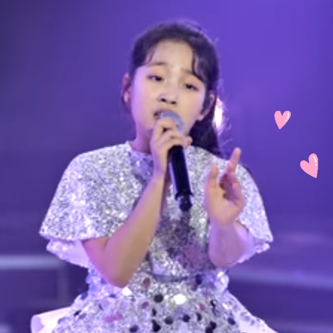 A moment captured by a fan of Kim Taeyeon