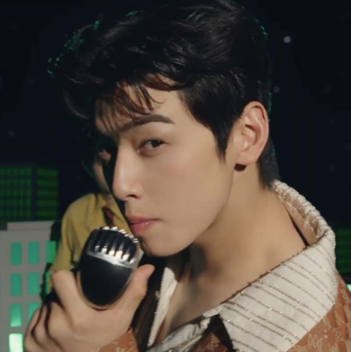 チャ・ウヌのビハインドカット