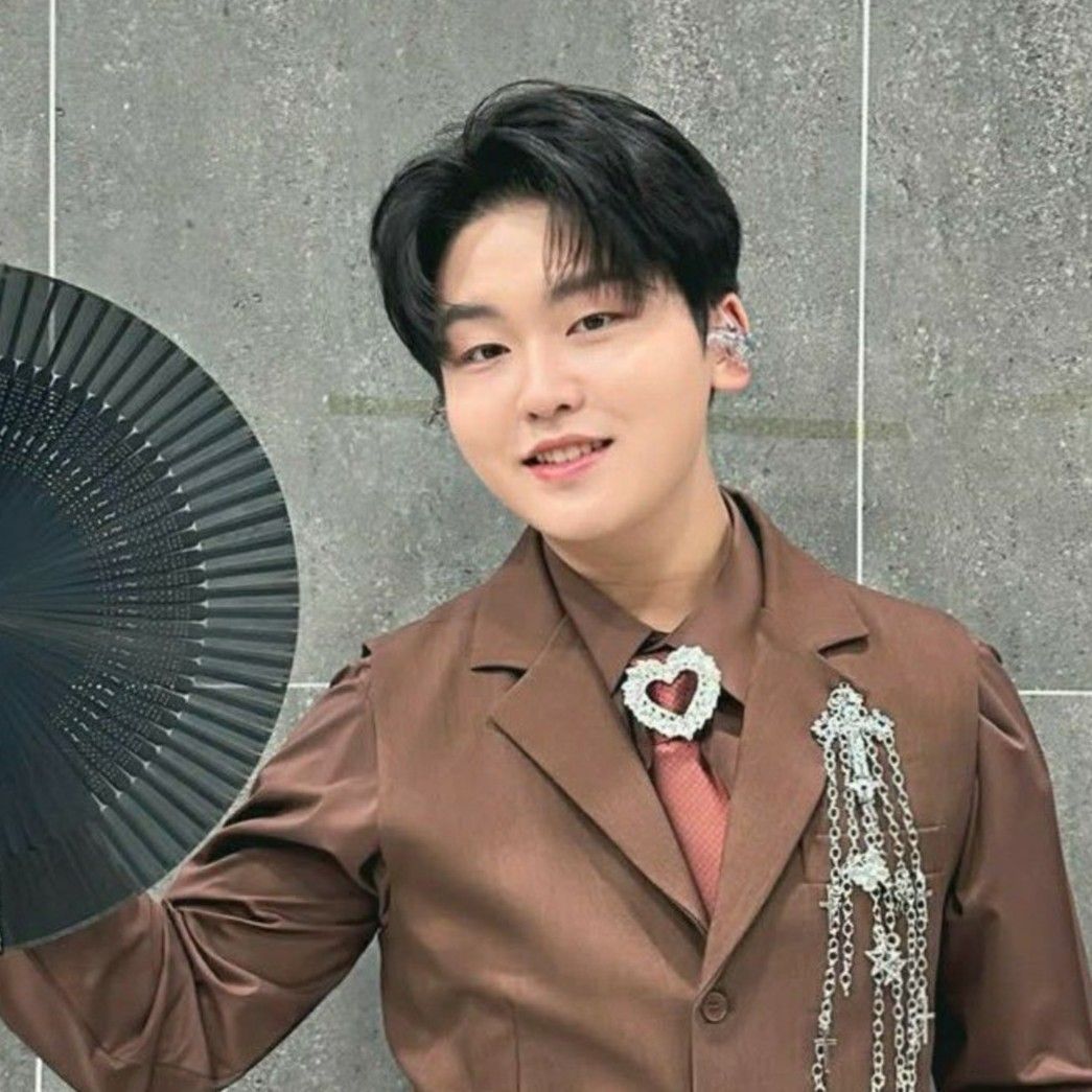 Behind-the-scenes cut of Park Sungon