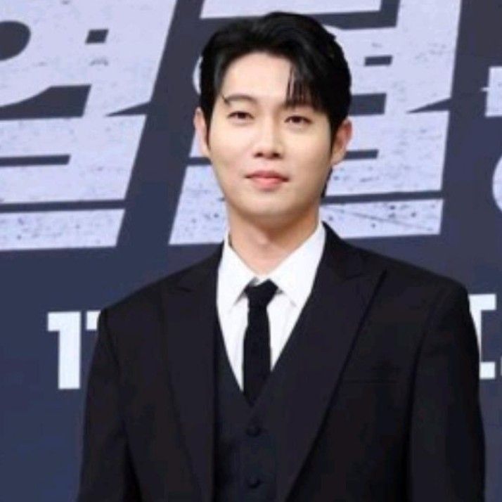 Latest photo of Son Taejin